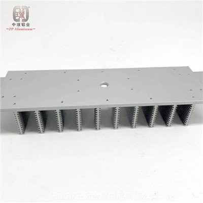 CNC strojno obrađeni anodizirani aluminijski hladnjak